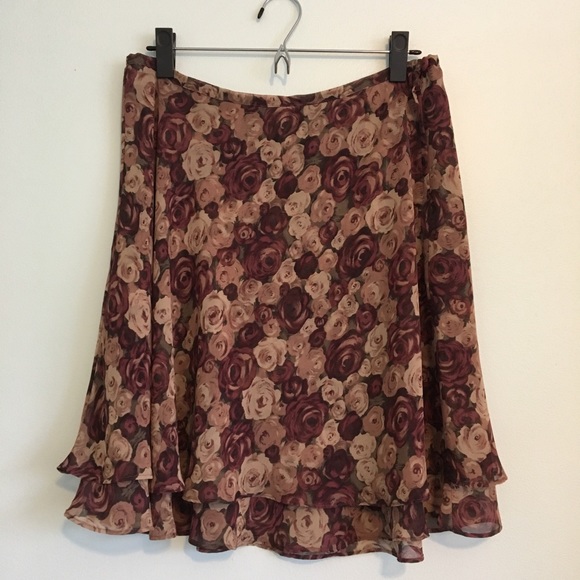 VINTAGE Express Maroon Rose Layered Skirt Large - Picture 1 of 5